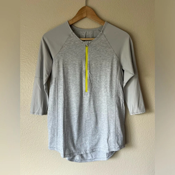 LULULEMON Clip In Long Sleeve - Picture 2 of 9